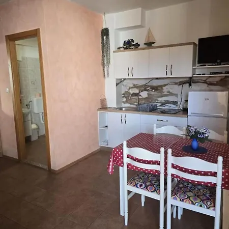 Gogi - One Bedroom A6 Διαμέρισμα *