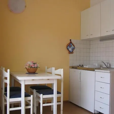 Gogi - One Bedroom A6 Διαμέρισμα Τρογκίρ