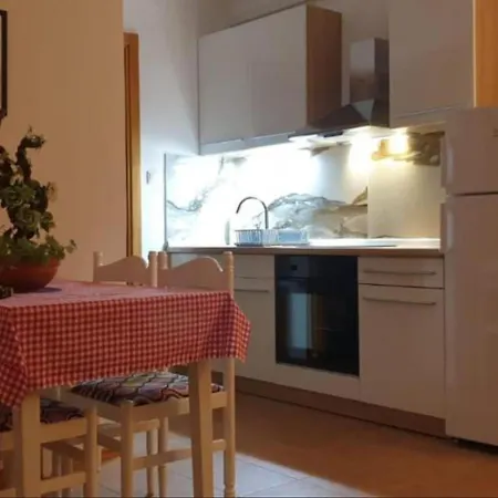 Gogi - One Bedroom A6 *