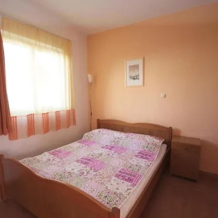 Gogi - One Bedroom A6