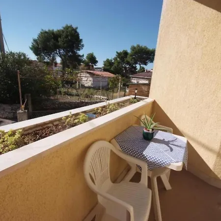 Gogi - One Bedroom A6 Διαμέρισμα Τρογκίρ